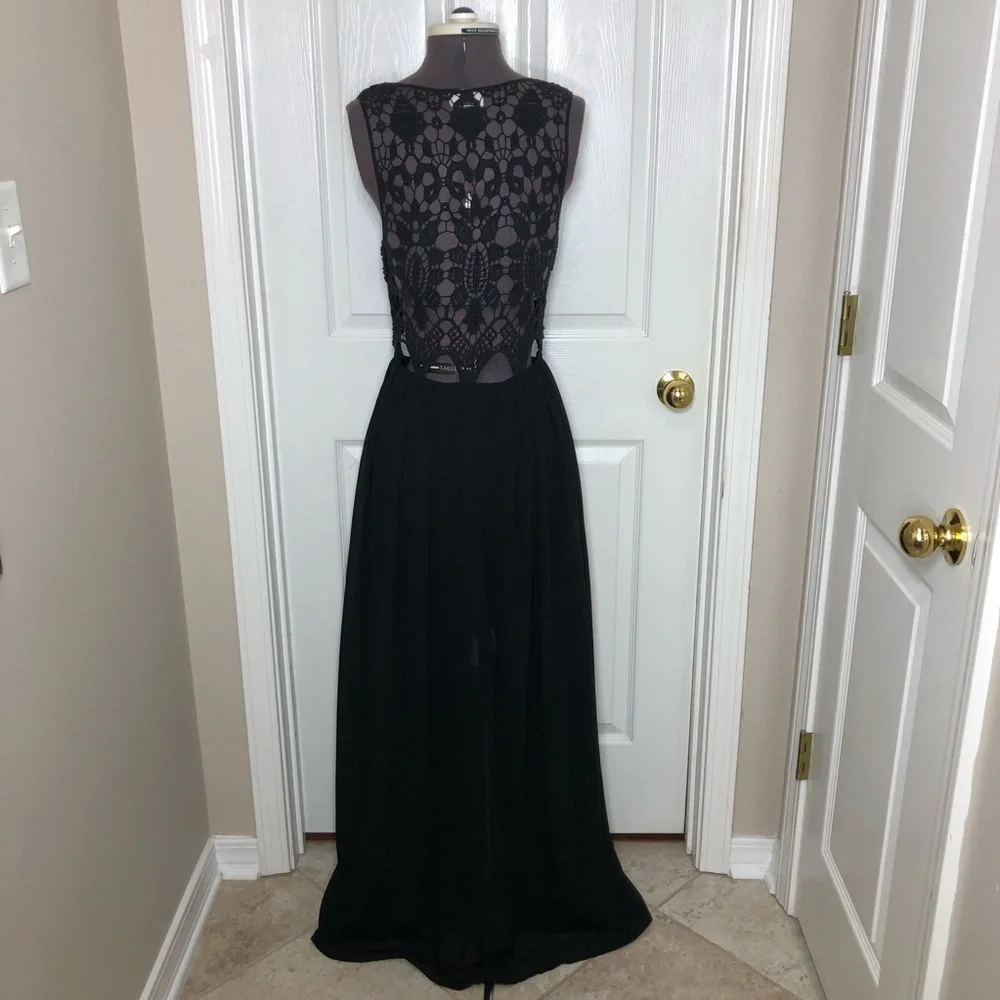 L’ATISTE BY AMY Black Crochet Sheer Side zíper Elastic Waist Maxi Dress Size M - Picture 8 of 16